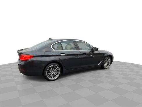 Used 2018 BMW 540i xDrive image 8