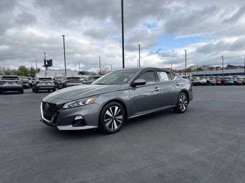 Used 2020 Nissan Altima 2.5 SV image 7