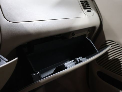 Used 2003 Ford F150 XLT image 25