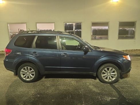 Used 2013 Subaru Forester 2.5X Premium image 2