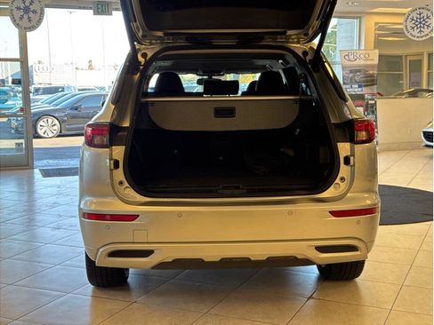 Used 2023 Mitsubishi Outlander SEL image 25