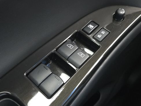 Used 2017 INFINITI QX50 2WD w/ Premium Plus Package image 54