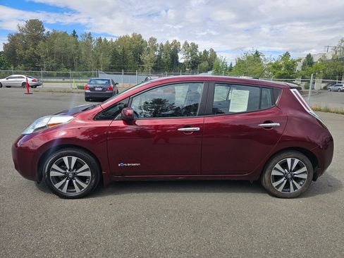 Used 2017 Nissan Leaf SV FWD image 8