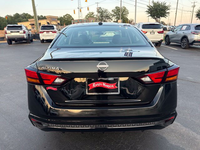Used 2025 Nissan Altima 2.5 SV FWD image 6