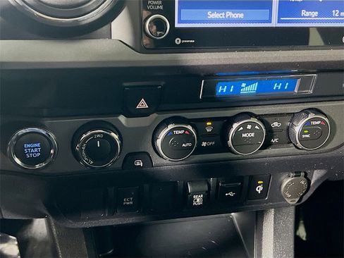 Certified 2023 Toyota Tacoma TRD Off-Road image 15