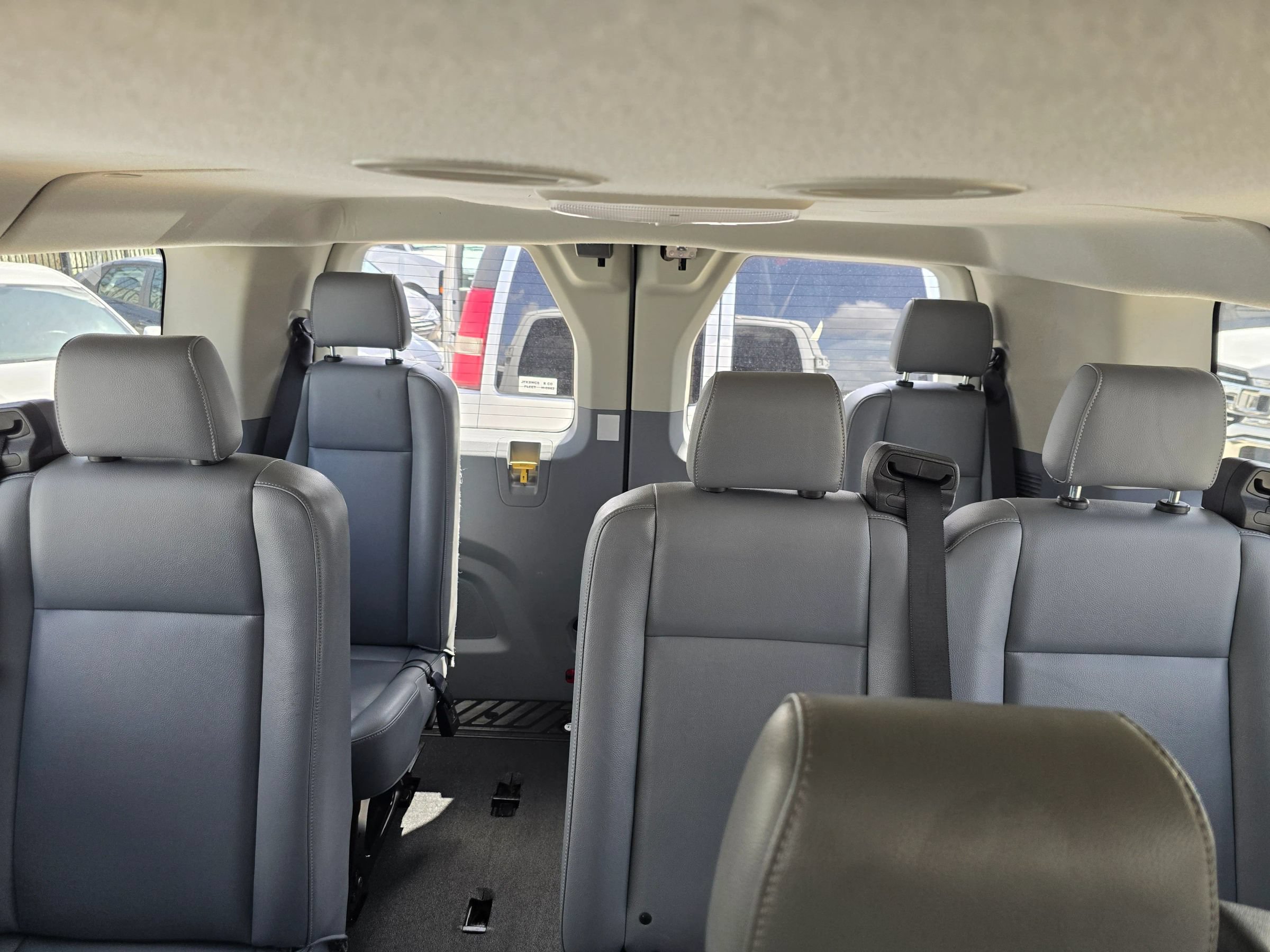 Used 2018 Ford Transit 350 XL RWD image 28