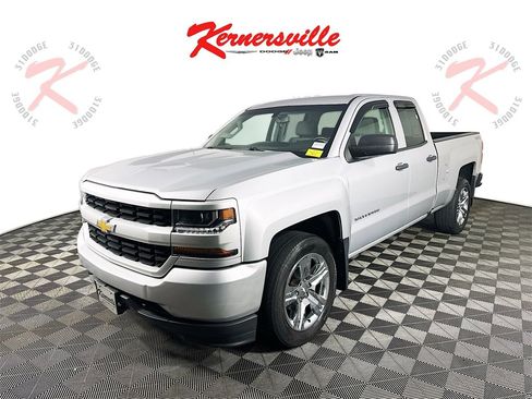Used 2017 Chevrolet Silverado 1500 Custom w/ Custom Convenience Package image 3