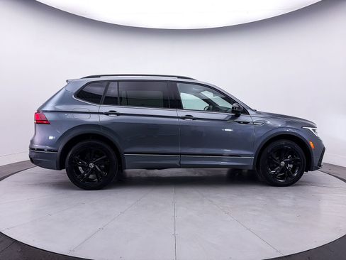 Used 2024 Volkswagen Tiguan SE R-Line FWD image 40