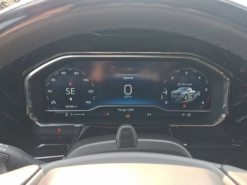 Certified 2024 Chevrolet Silverado 1500 High Country AWD/4WD image 21