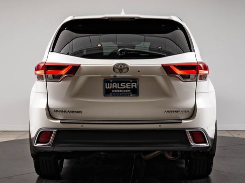 Used 2017 Toyota Highlander Limited w/ Protection Package #3 AWD/4WD image 7