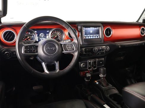 Used 2018 Jeep Wrangler Unlimited Rubicon AWD/4WD image 2