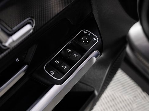 Used 2023 Mercedes-Benz EQB 250+ image 45