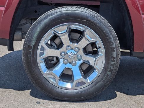 Used 2020 RAM 1500 Laramie AWD/4WD image 47