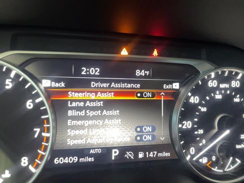 Used 2024 Nissan Pathfinder SL w/ SL Premium Package AWD/4WD image 10