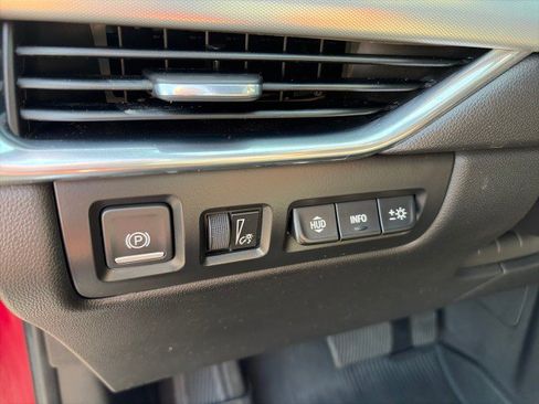 Used 2019 Cadillac XT4 Premium Luxury w/ Technology Package AWD/4WD image 14