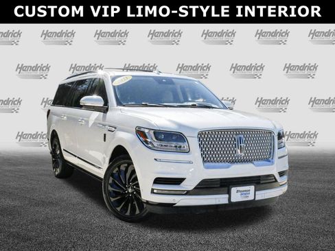 Used 2021 Lincoln Navigator L Reserve AWD/4WD image 2