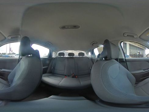 Used 2025 Kia K4 FWD image 41