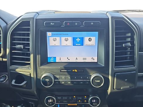 Used 2019 Ford Expedition XLT w/ Equipment Group 202A RWD image 18