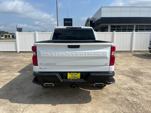 Used 2024 Chevrolet Silverado 1500 LT Trail Boss w/ Protection Package AWD/4WD image 4