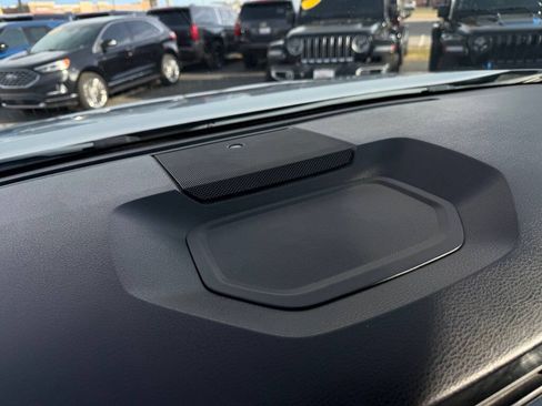 Used 2016 Toyota Tundra SR5 AWD/4WD image 31
