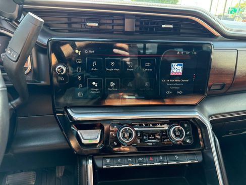 Used 2024 GMC Sierra 3500 Denali Ultimate image 15