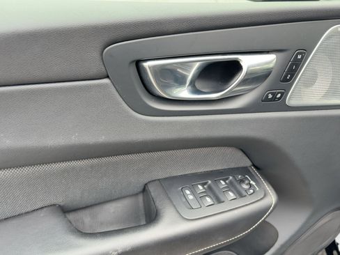 Used 2023 Volvo XC60 T8 Polestar image 13