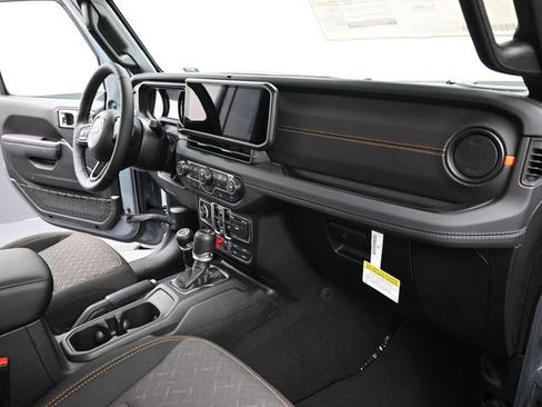 New 2026 Jeep Gladiator Mojave image 24