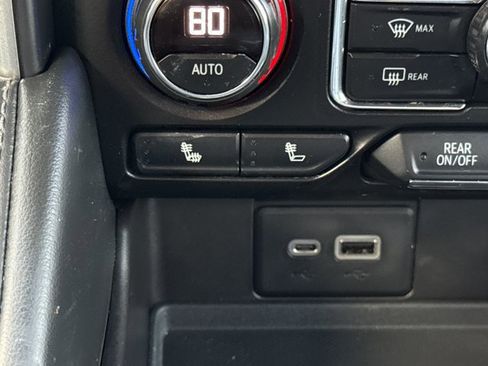 Used 2021 Chevrolet Tahoe Z71 image 22