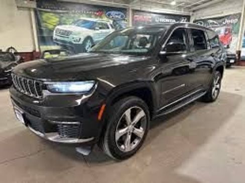 Used 2022 Jeep Grand Cherokee L Limited AWD/4WD image 1