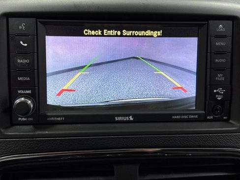 Used 2020 Dodge Grand Caravan SE w/ UConnect Hands-Free Group FWD image 3