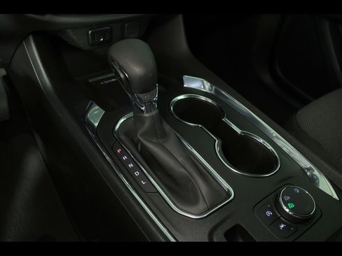 Used 2023 Chevrolet Traverse LT w/ Midnight/Sport Edition image 26