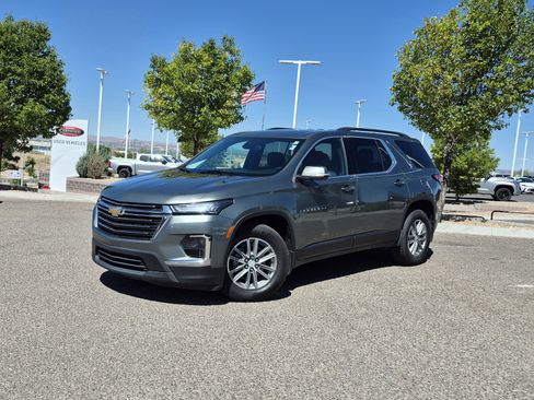 Used 2022 Chevrolet Traverse LT w/ LPO, Cargo Package AWD/4WD image 1