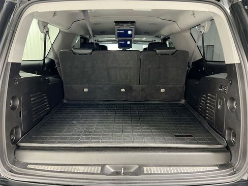 Used 2016 Chevrolet Suburban LTZ image 24