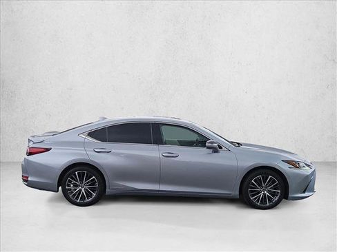 Used 2022 Lexus ES 300h w/ Premium Package FWD image 4