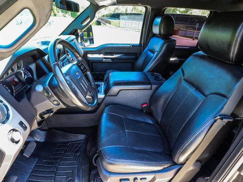 Used 2013 Ford F250 Lariat w/ Lariat Interior Pkg AWD/4WD image 40