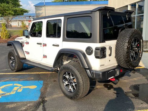 Used 2020 Jeep Wrangler Unlimited Rubicon w/ Dual Top Group AWD/4WD image 3