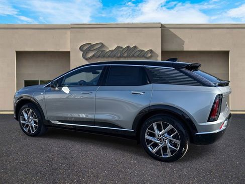 New 2026 Cadillac Optiq Luxury 2 image 5