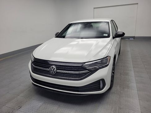 Used 2024 Volkswagen Jetta Sport image 15