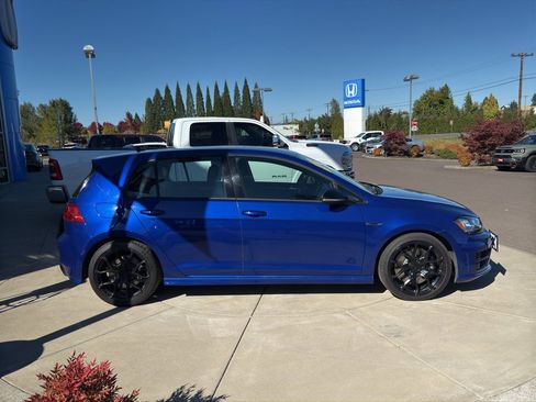 Used 2015 Volkswagen Golf R 4-Door image 29