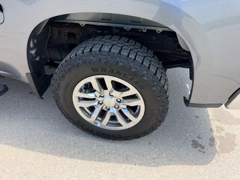 Used 2021 Chevrolet Silverado 1500 LT image 6