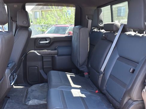 Used 2022 GMC Sierra 2500 Denali w/ Denali Ultimate Package image 8