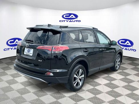 Used 2018 Toyota RAV4 XLE image 3
