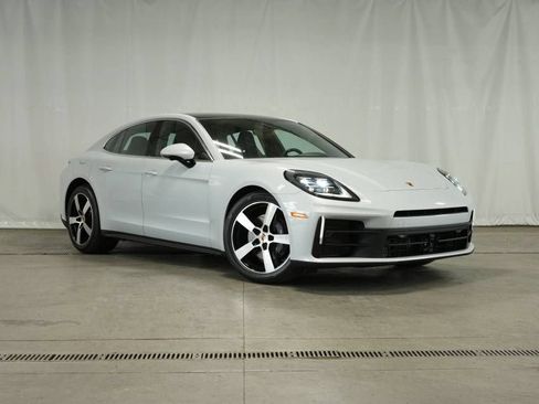 Certified 2025 Porsche Panamera 4 AWD/4WD image 9
