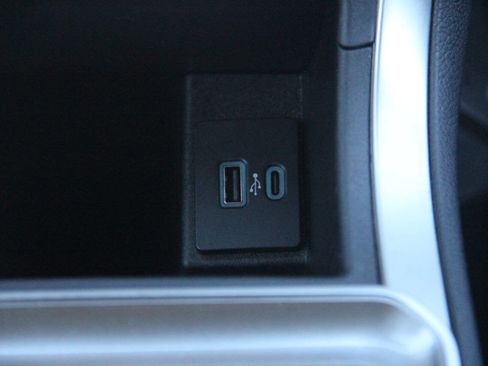 Used 2023 Ford Edge SEL image 19