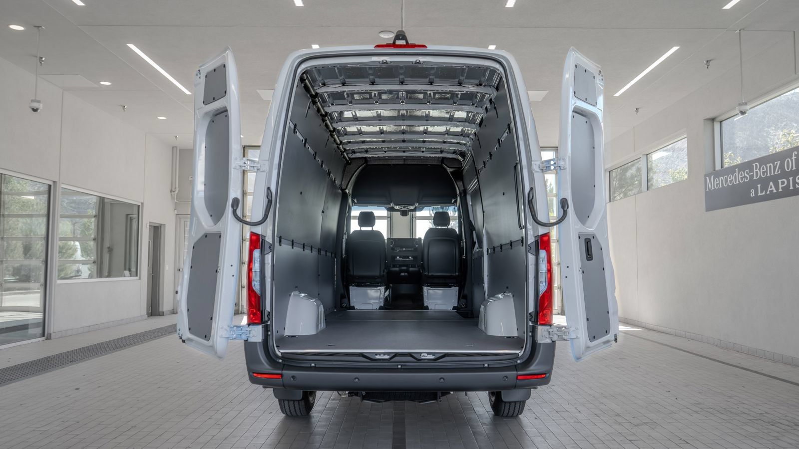Used 2026 Mercedes-Benz Sprinter 2500 image 16