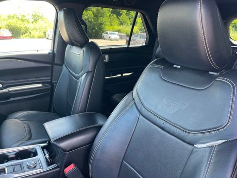 Used 2020 Ford Explorer ST w/ Premium Technology Package AWD/4WD image 7