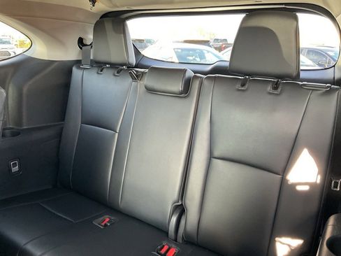 Used 2023 Toyota Highlander XLE image 15