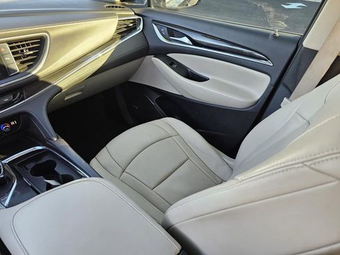 Used 2020 Buick Enclave Essence w/ Sound and Sites Package image 28