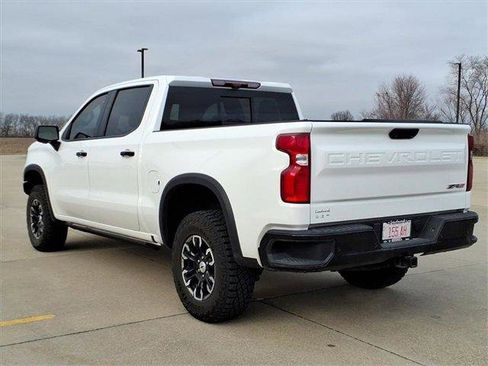 Used 2024 Chevrolet Silverado 1500 ZR2 w/ Technology Package image 3