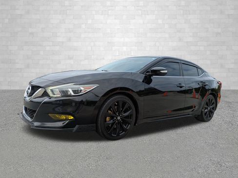 Used 2017 Nissan Maxima SR w/ Midnight Edition image 5